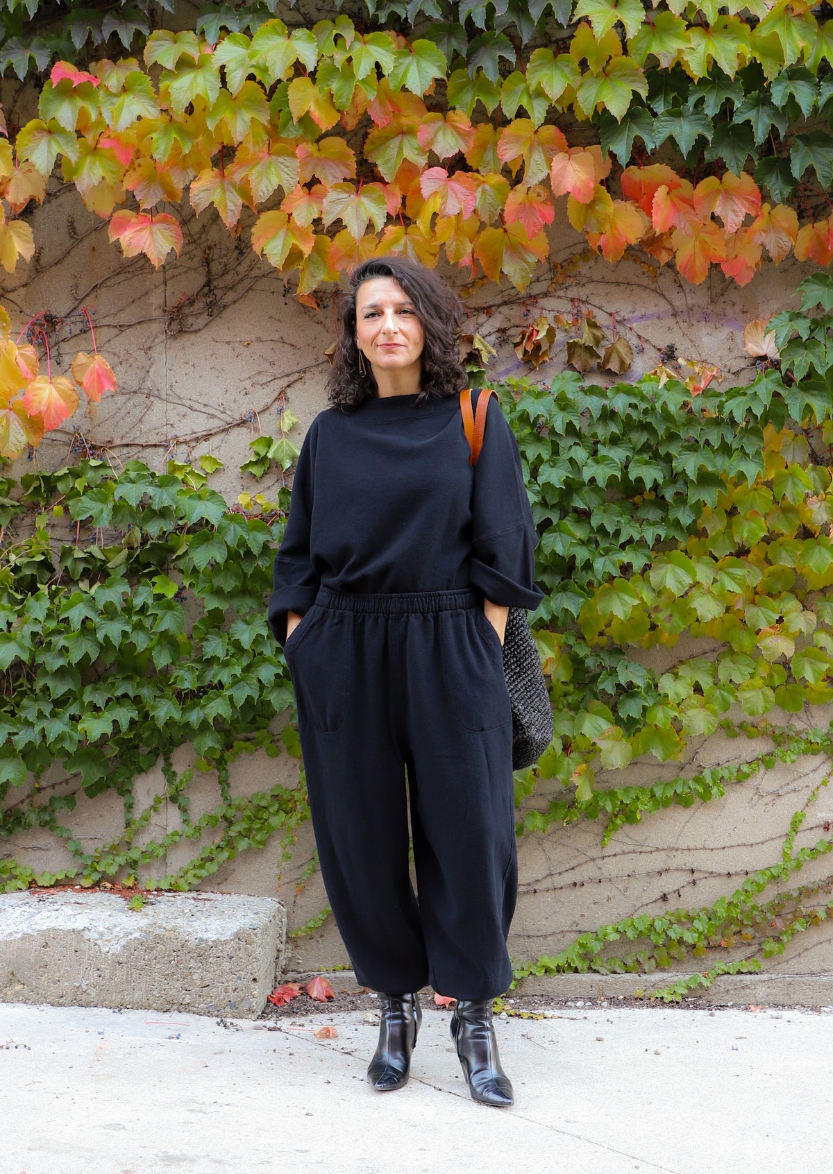 Pokoloko Loft Crop Bell Sleeve Top - Black