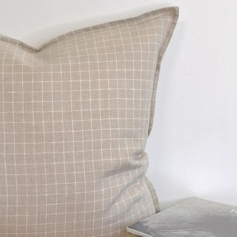 Linen Way Pillow Cover - Finestra