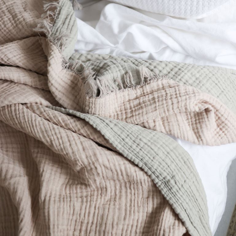 Pokoloko Crinkle Bed Cover