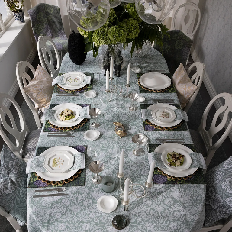 Ekelund Tablecloth - Strawberry Thief by William Morris 150cm x 300cm