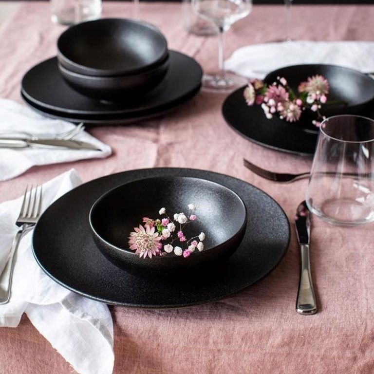 Maxwell and Williams Caviar Black Coupe Plate