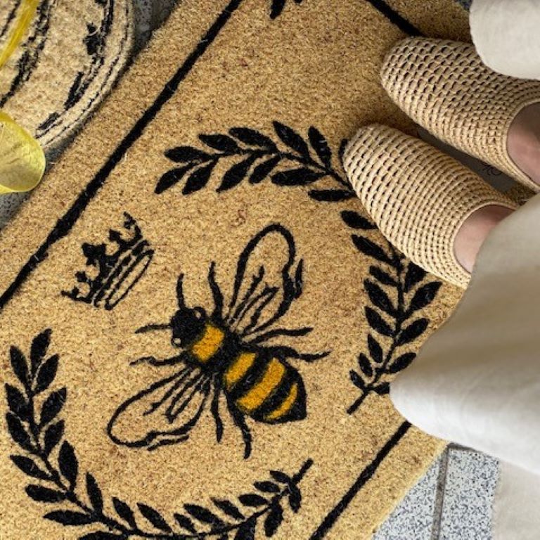 Doormat - Bee in Crest