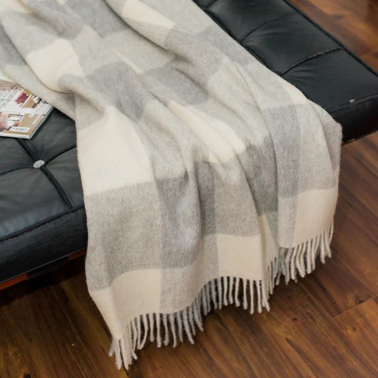 Linen Way Throw - St. Louis Ivory/Smoke