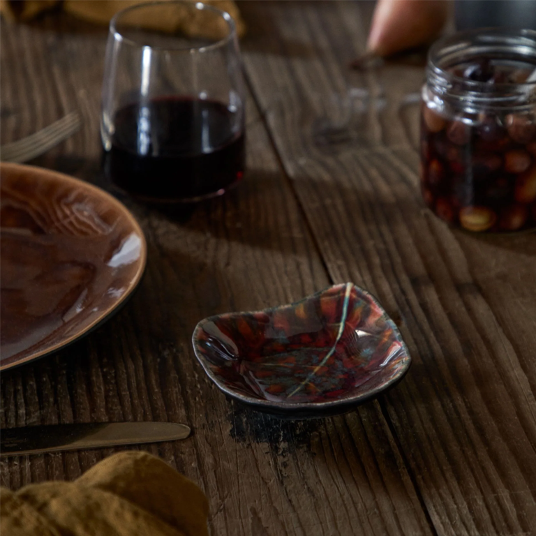 Costa Nova Riviera Leaf Dip Dish - Vigne Red