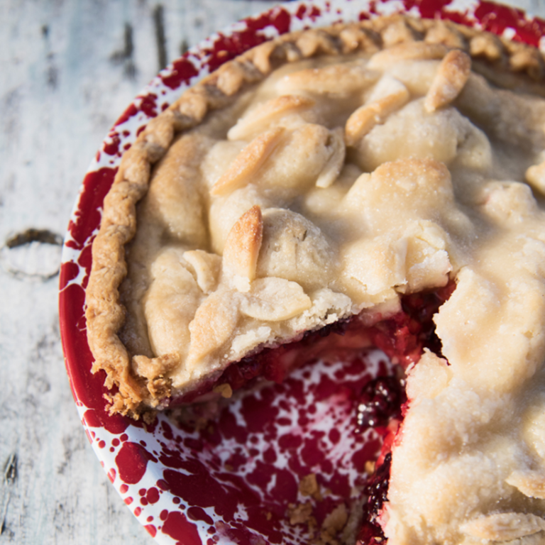 Crow Canyon Pie Plate - Red Splatter