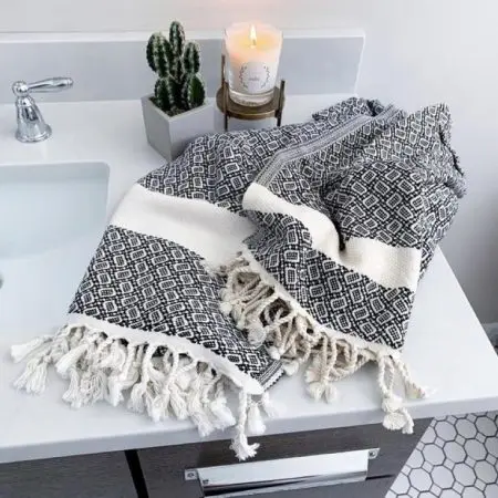 Pokoloko Diamond Hand Towel