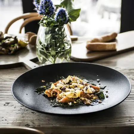 Maxwell and Williams Caviar Footed Bowl