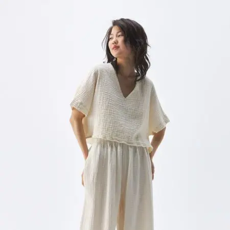 Pokoloko Crinkle Crop Short Sleeve Top