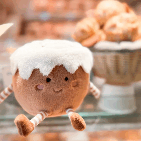 Mon Ami Cinnamon Bun