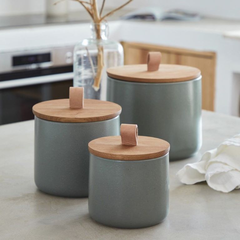 Casafina Pacifica Canister with Oak Lid | Bradshaws and Kitchen Detail