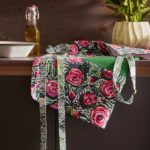 Ulster Weavers Apron - Rose Garden