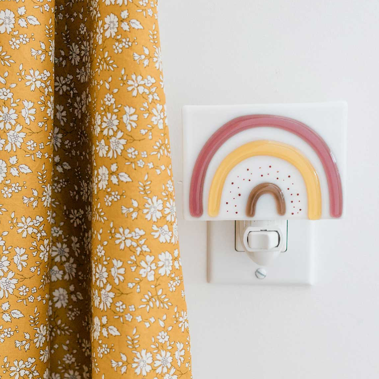 Veille Sur Toi Nightlight - Rainbow Antique Pink